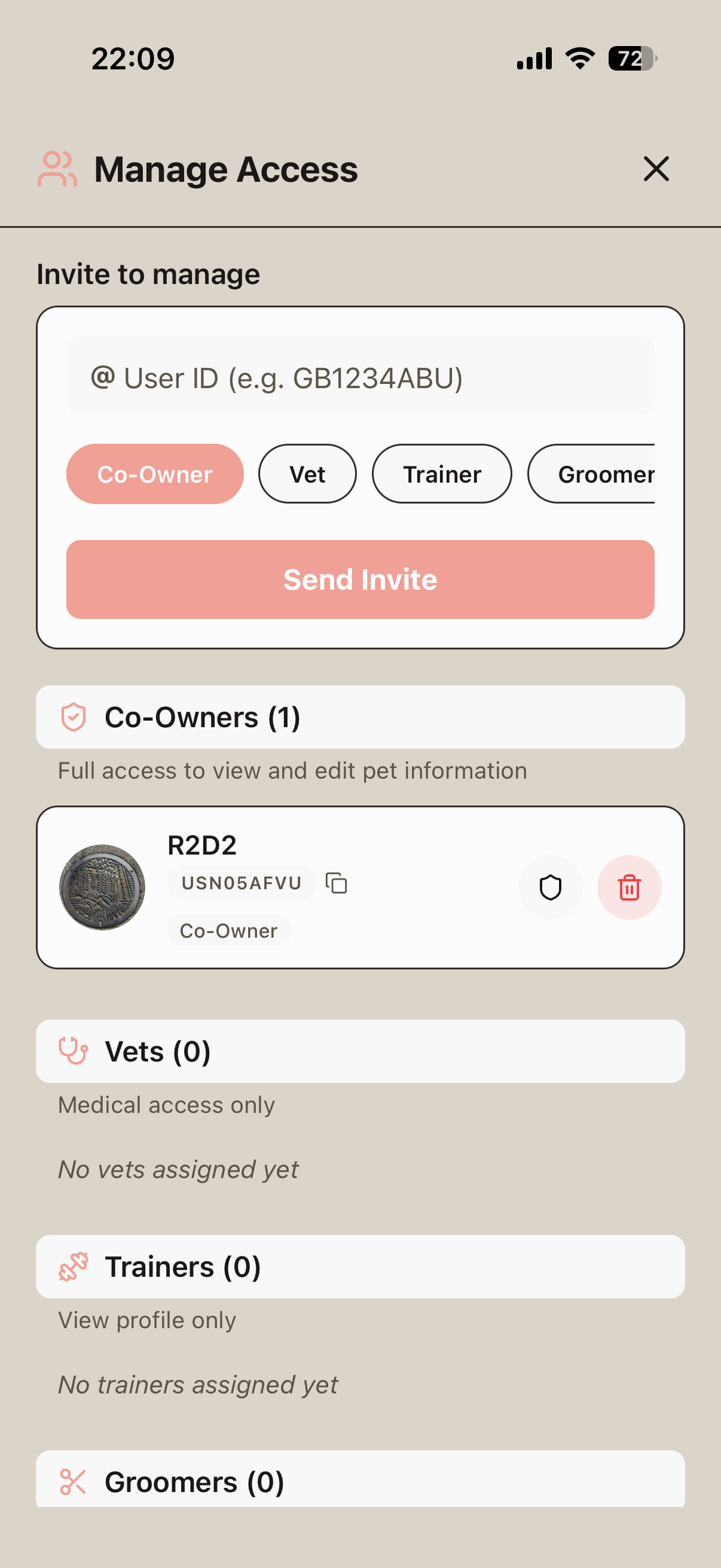 Manage access screen with role-based invitations